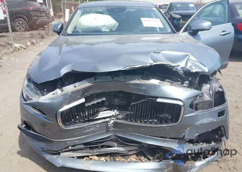 2018 Volvo S90 T5 Momentum z USA, uszkodzony, nr VIN LVY982MK3JP008523